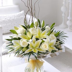A White Elegance Flower Bouquet