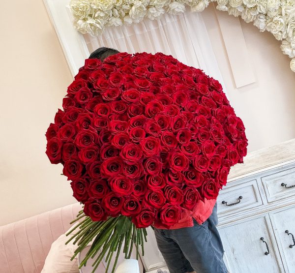 250-Fresh-Roses-Bouquet-600x555-1.jpg