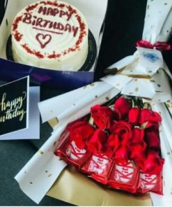 KitKat Floral Surprise with Cake